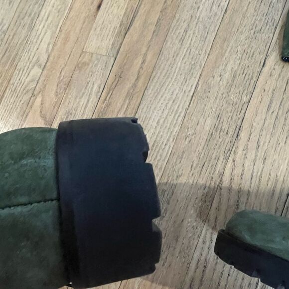 Green sued lug  sole midcalf boots - Picture 7 of 12